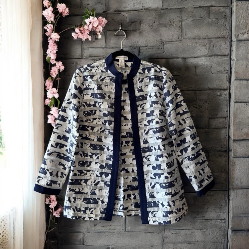 Draper’s & Damon’s Navy & White Floral Print Jacket with Shimmery Silver Stripes